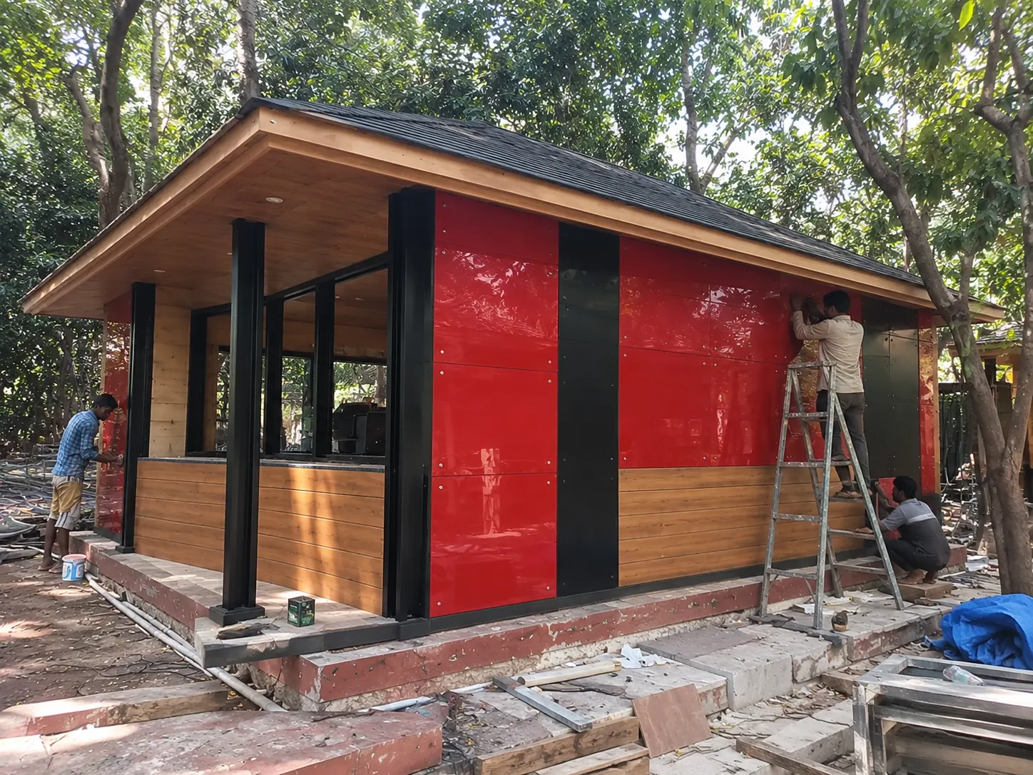 Kiosk fabrication and installation by Crewnited