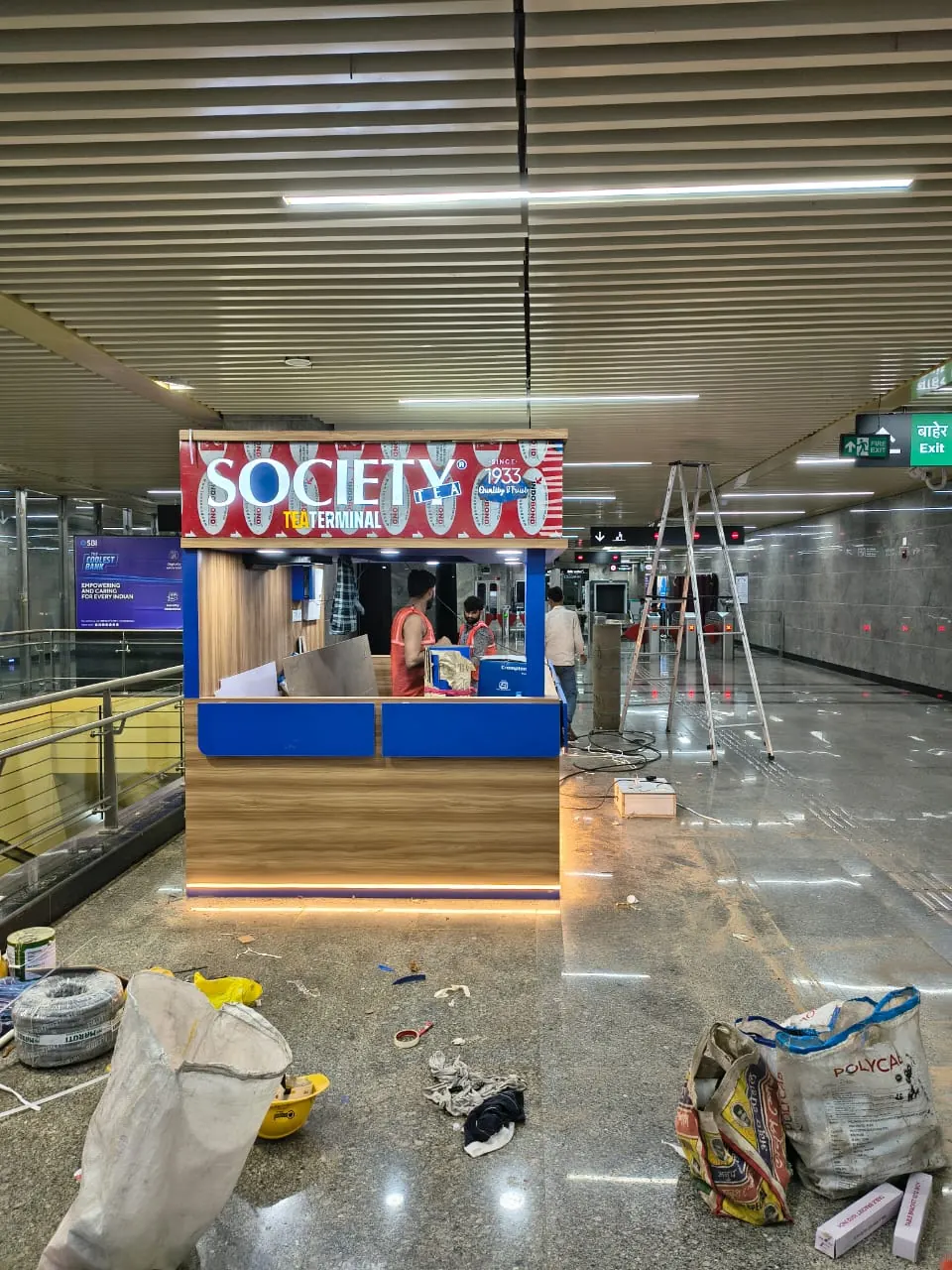Kiosk fabrication and installation by Crewnited
