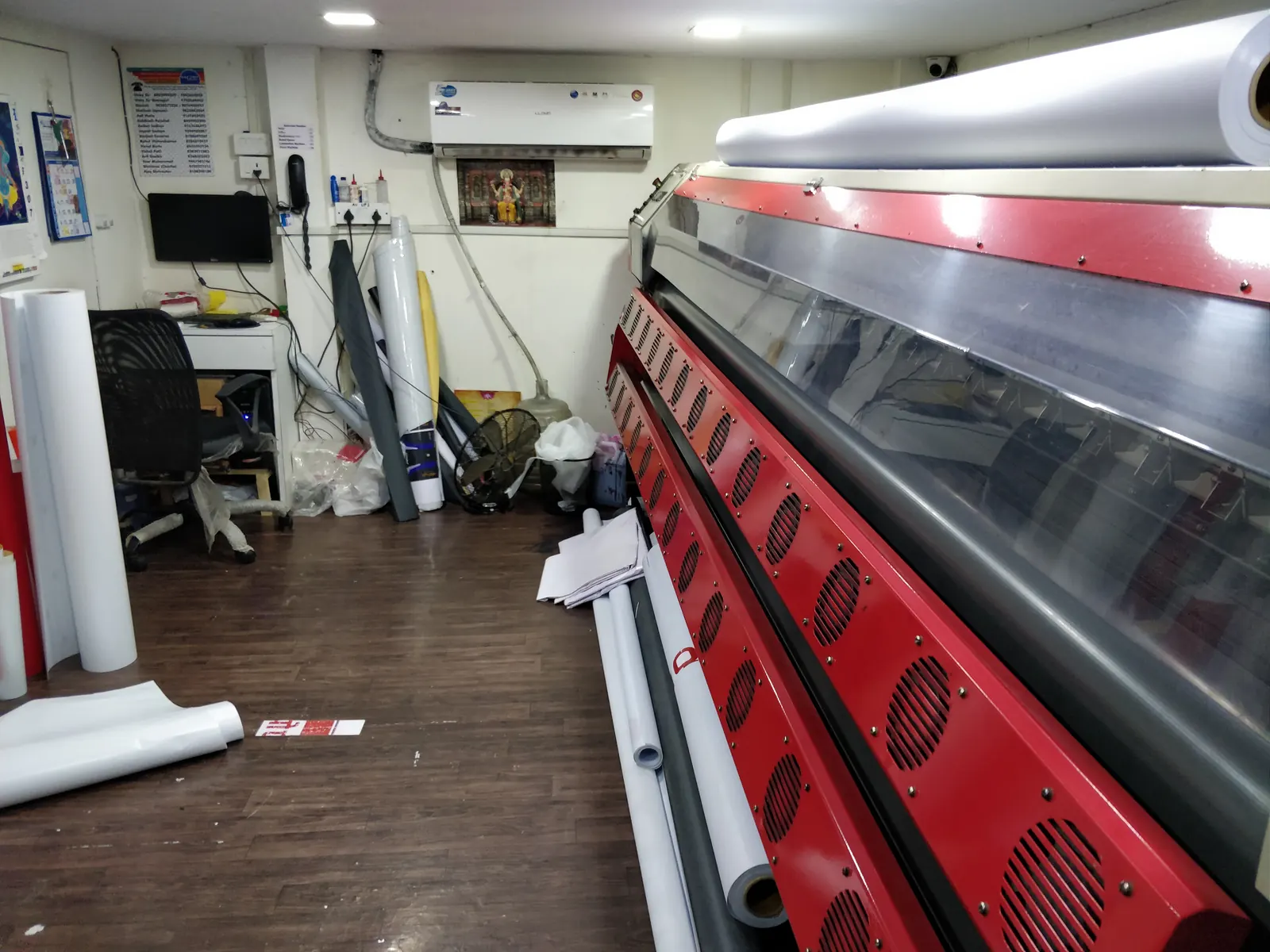 Printing machines at the Crewnited production unit