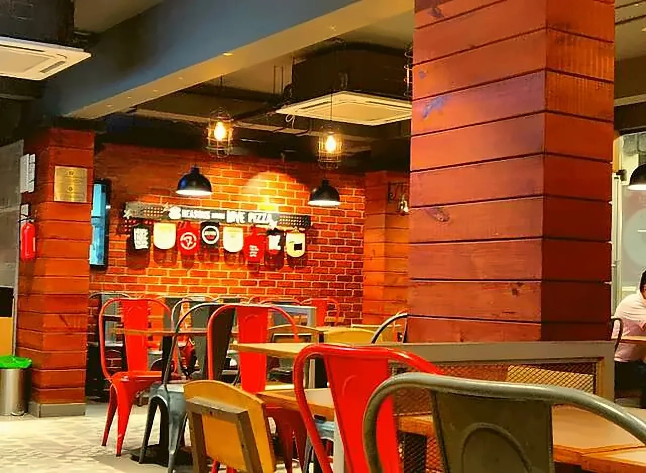 Retail and showroom interiors by Crewnited